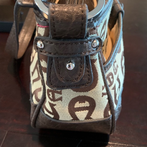 Etienne Aigner logo shoulder purse Mint condition - Picture 3 of 7